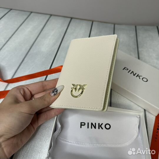 Обложка Pinko на паспорт