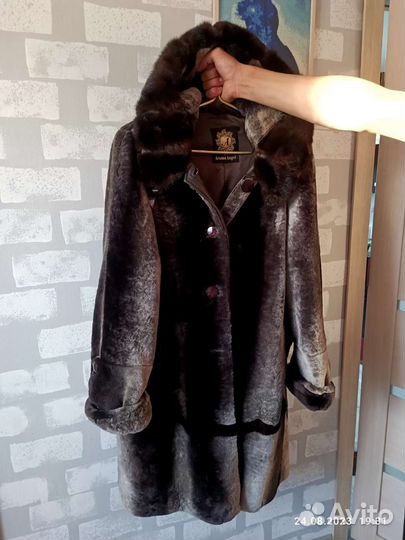 Шуба мутоновая с капюшоном 52 54