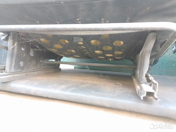 Передние сиденья Нива Ваз 21213 21214