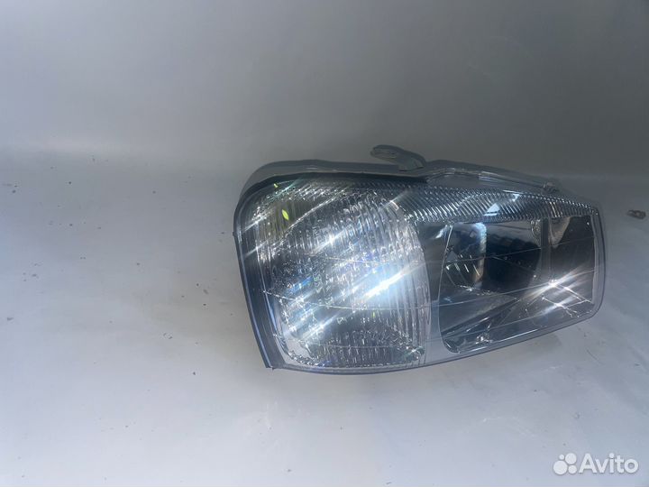 Передняя фара правая электрика хундай акцент