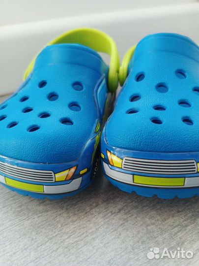 Сандали Crocs новые летские