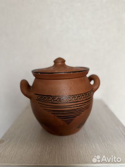 Глиняный горшок для запекания большой