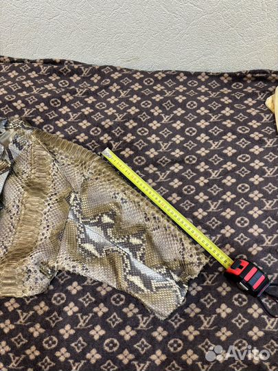 Кожаная курточка питон