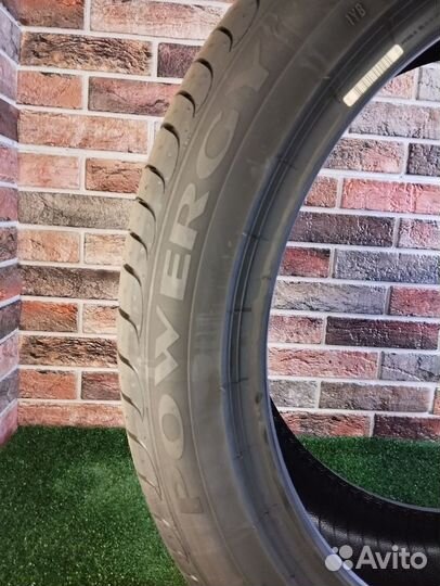 Pirelli Powergy 245/40 R19 98Y