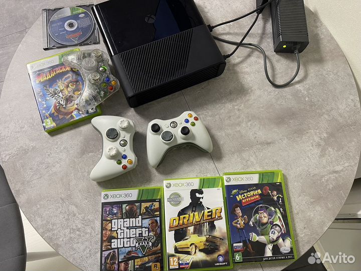 Xbox 360E 320 Gb