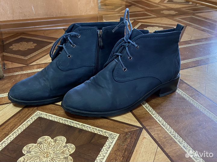 Женские сапожки