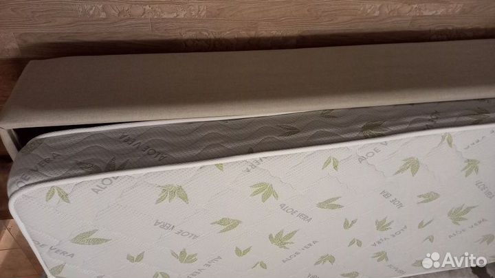 Кровать односпальная 90х200 с матрасом бу