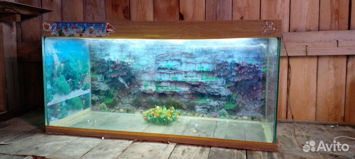 Аквариум с лампой(есть торг) +2 пакета мелочовки
