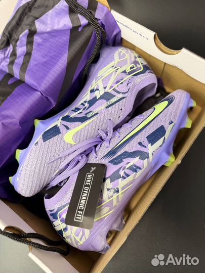 Футбольные бутсы nike