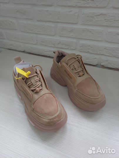 Кроссовки р 36,38,39,41