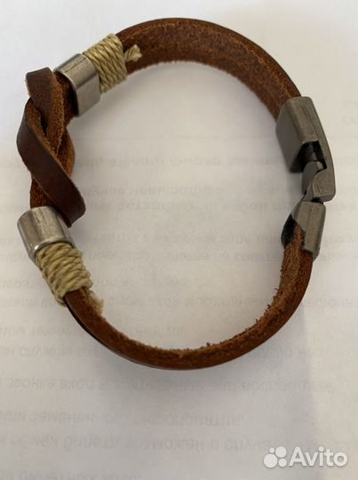 Кожаный браслет