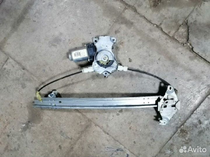 Стеклоподъемник задний правый Nissan Primera P12