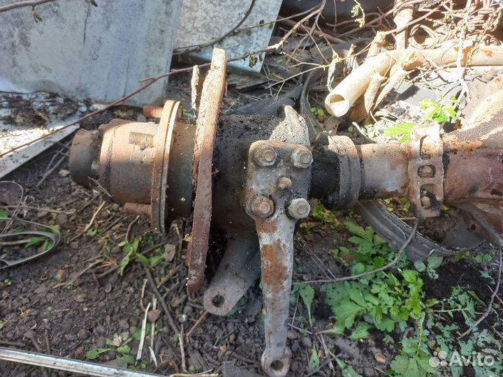 Поворотный кулак на УАЗ