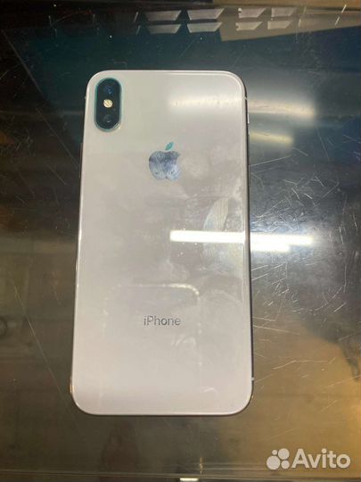 Телефон iPhone 10