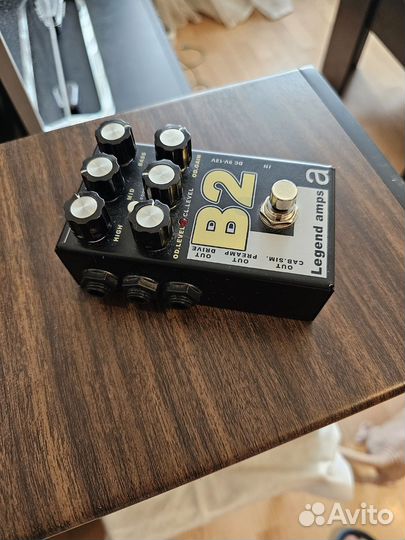 Гитарный преамп, педаль Amt b2