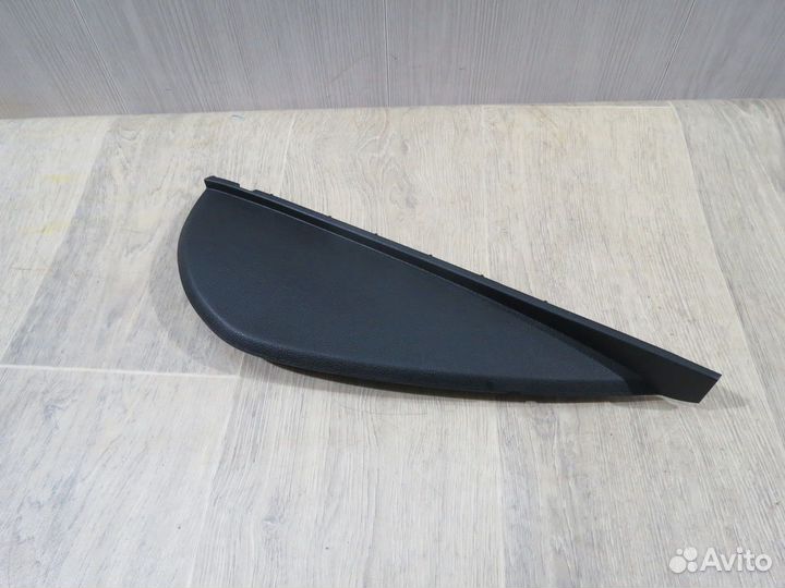 Накладка торпедо правая Kia Rio 4