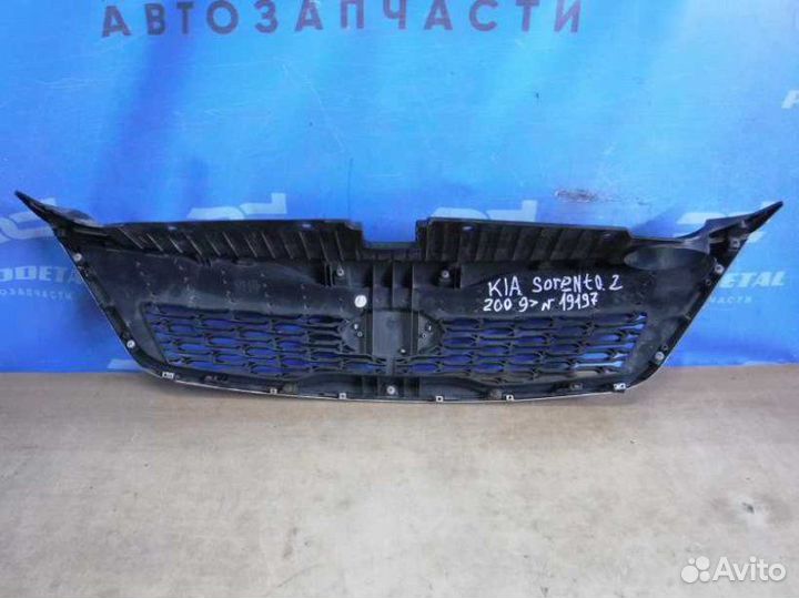 Решетка радиатора Kia Sorento 2