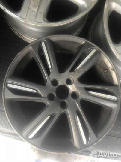 Оригинальный литой диск r 18 volvo