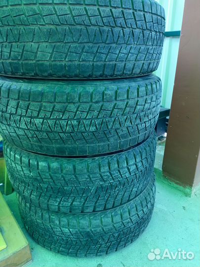 Bridgestone Blizzak DM-V1 255/60 R18 H