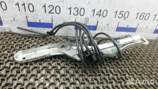 Петля крышки багажника volkswagen phaeton 1 (1UK08