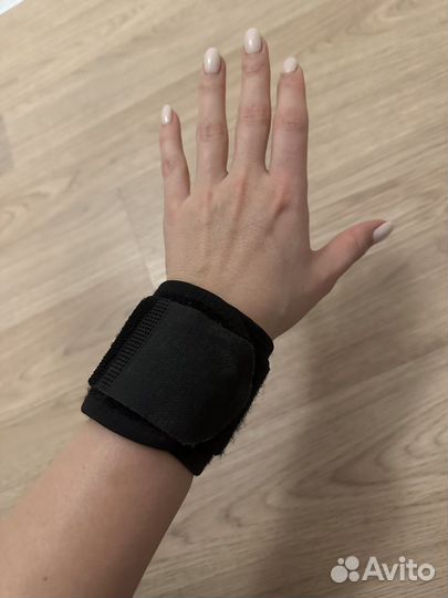 Ортез на запястье