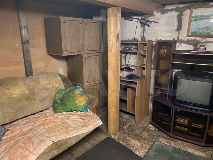 Гараж, > 30 м²