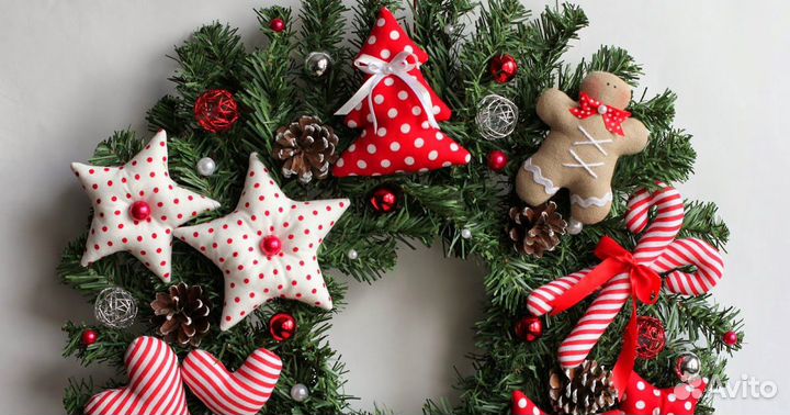 Новогодний венок с подсвечником