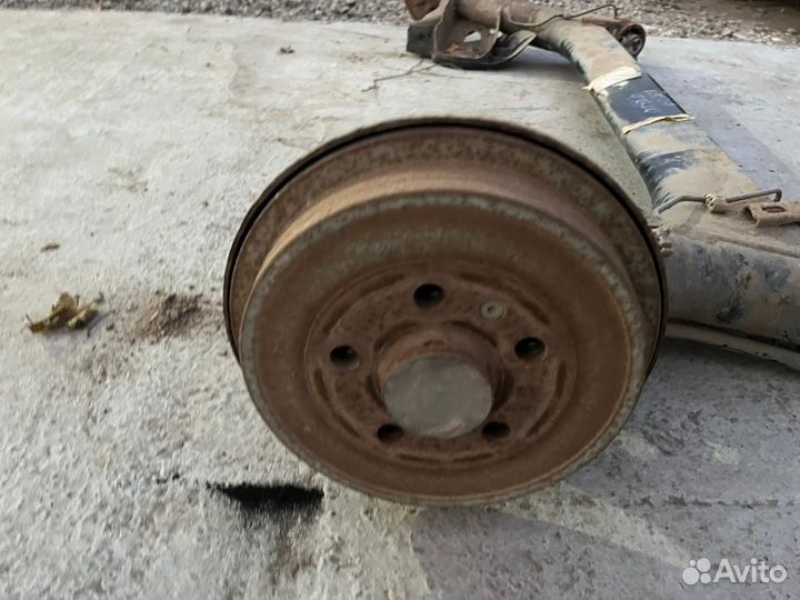 Балка подвески задняя Skoda Fabia 2 2007-2010