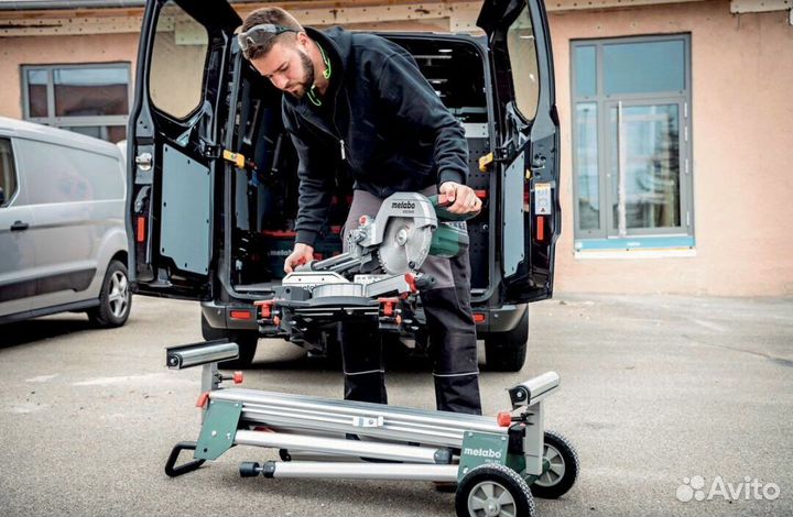 Торцовочная пила Metabo KGS 254 M 1800 Вт