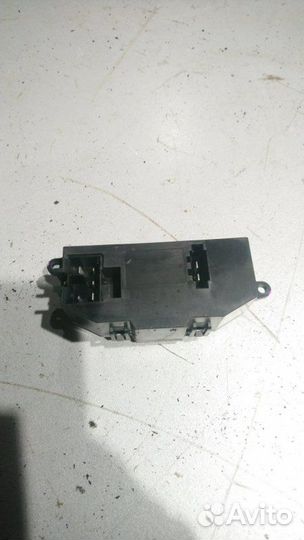Резистор печки Volkswagen Golf 5 2008