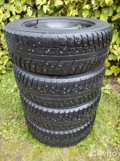 R16 Kumho I'Zen KW22 205/60, PCD 5x105 DIA 56.6