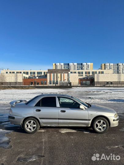 Mitsubishi Carisma 1.6 МТ, 2002, 317 000 км