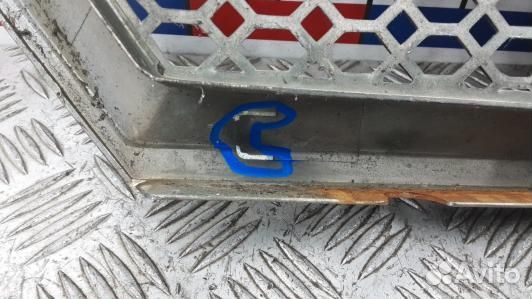 Решетка радиатора KIA sorento 1 (LEA33G101)