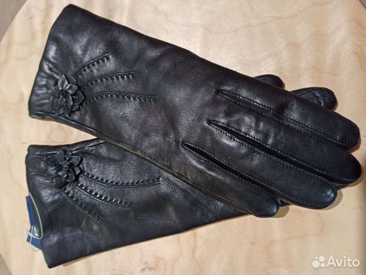 Перчатки деми женские, кожаные, новые, размер 6.5
