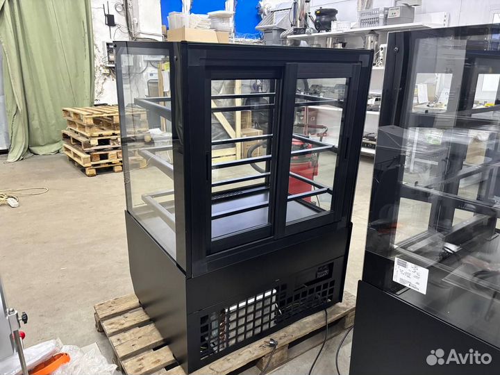 Витрина для общепита Carboma