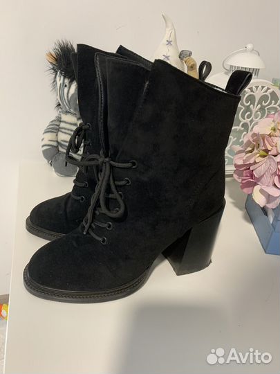 Ботильоны 38 натуральная замша