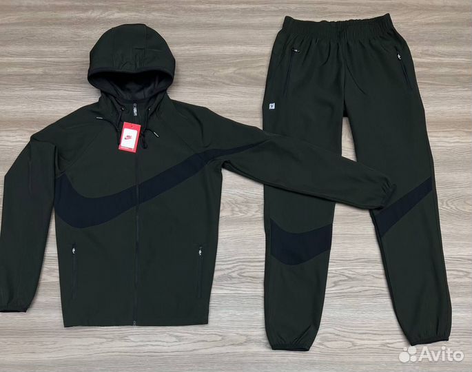 Спортивный костюм