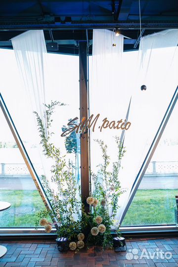 Официант в ресторан Si.m.patio