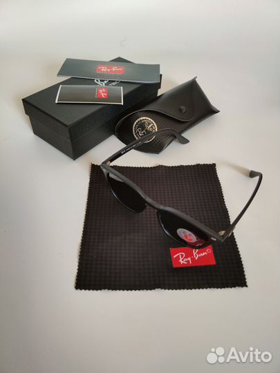 Солнцезащитные очки ray ban