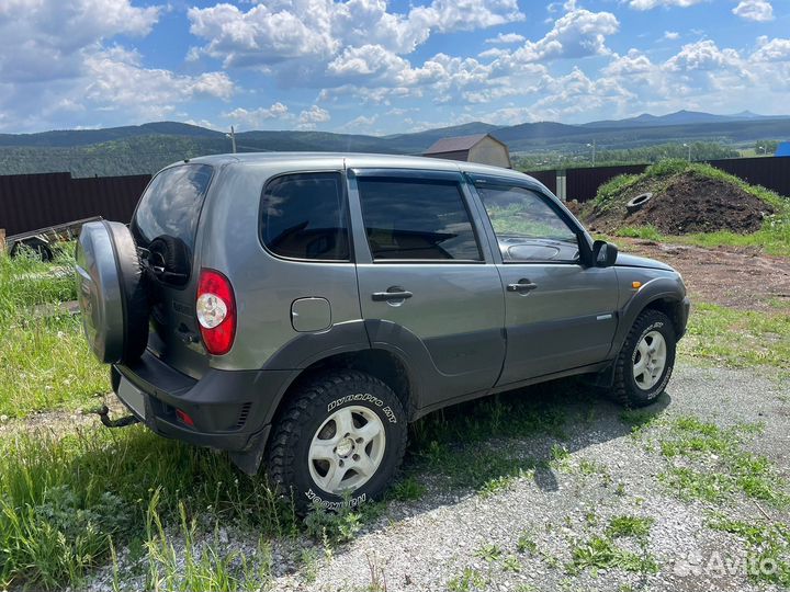 Chevrolet Niva 1.7 МТ, 2010, 122 306 км