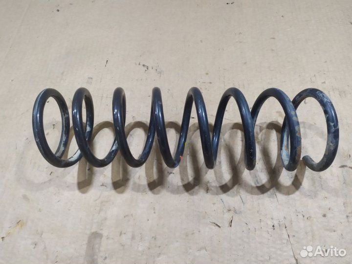 Пружина задняя задняя Ford Focus 3 седан 1.6