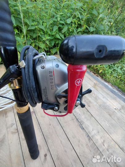 Спиннинг с электрической катушкой