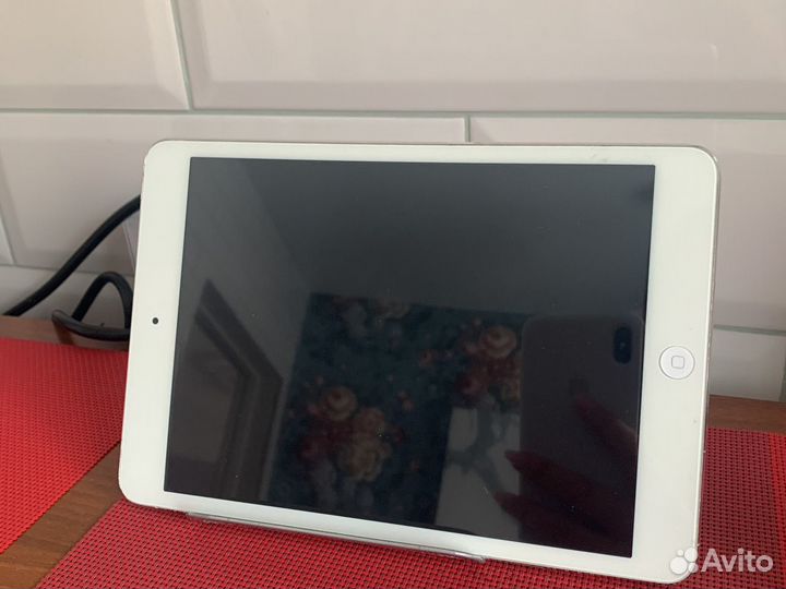 iPad mini 2 на 32g sim