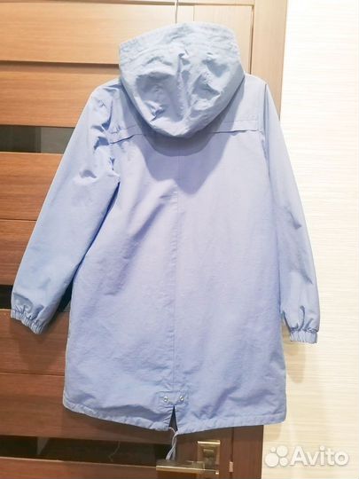 Ветровка женская