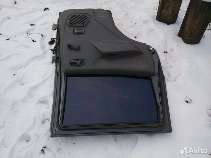 Разбираю Ford Maverick Nissan Terano