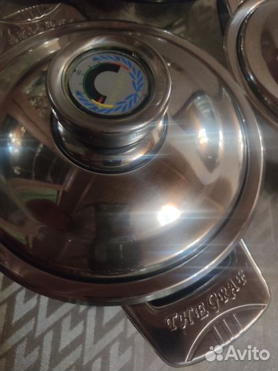 Набор кастрюль