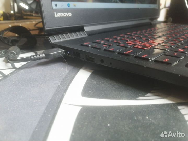 Lenovo. 15,6' Intel Core i5 7300HQ + GTX 1050