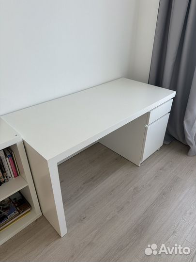 Письменный стол IKEA белый