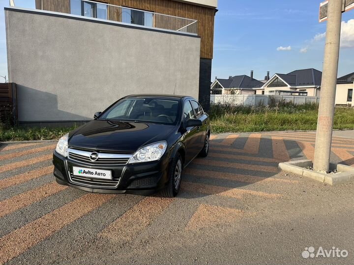 Opel Astra 1.6 МТ, 2012, 195 000 км