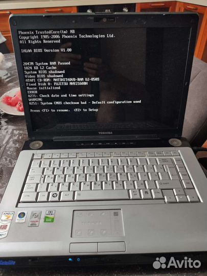 Ноутбук toshiba